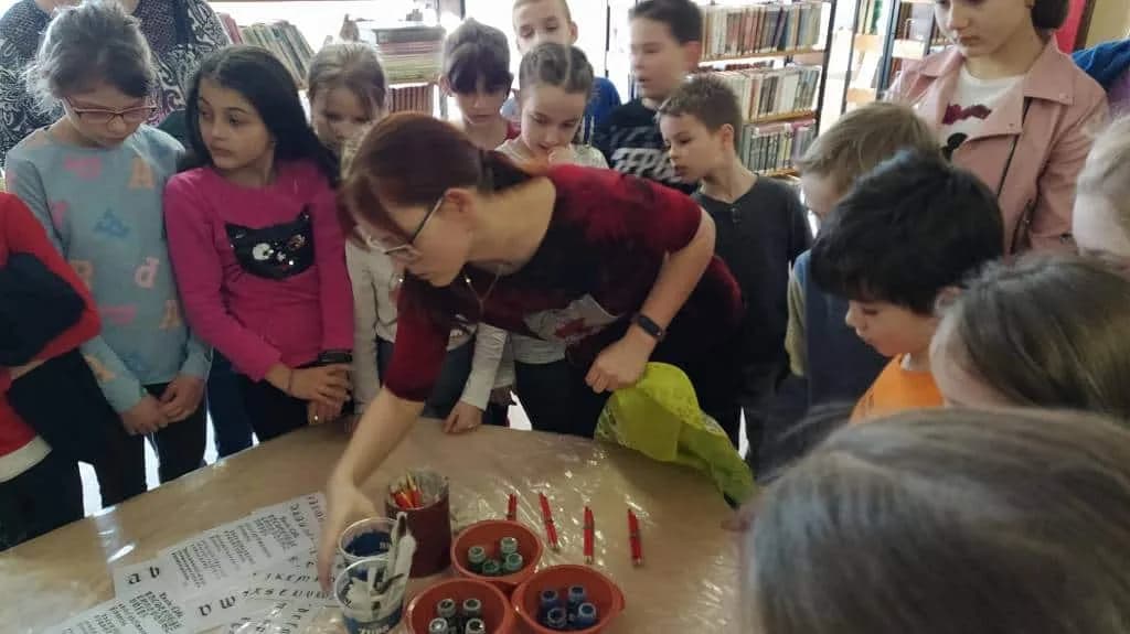Fotografie z článku: Návštěva knihovny - Veverky a Sovičky ŠD