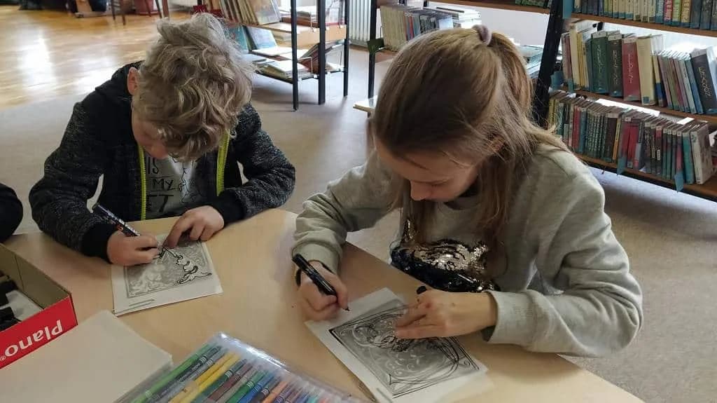 Fotografie z článku: Návštěva knihovny - Veverky a Sovičky ŠD