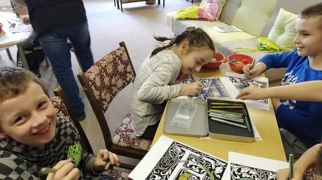 Fotografie z článku: Návštěva knihovny - Veverky a Sovičky ŠD