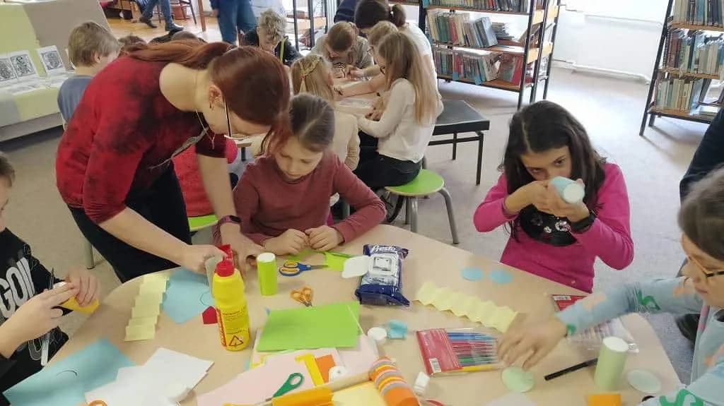 Fotografie z článku: Návštěva knihovny - Veverky a Sovičky ŠD