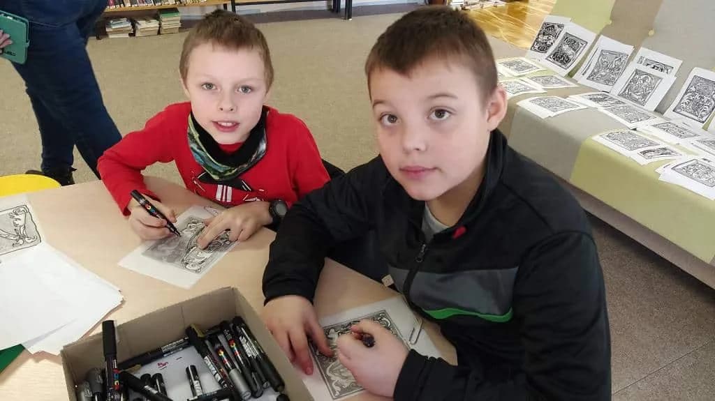 Fotografie z článku: Návštěva knihovny - Veverky a Sovičky ŠD