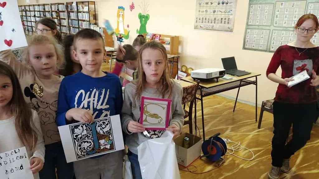 Fotografie z článku: Návštěva knihovny - Veverky a Sovičky ŠD