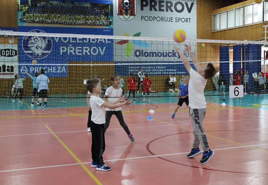 Fotografie z článku: Třetí turnaj v Barevném minivolejbalu