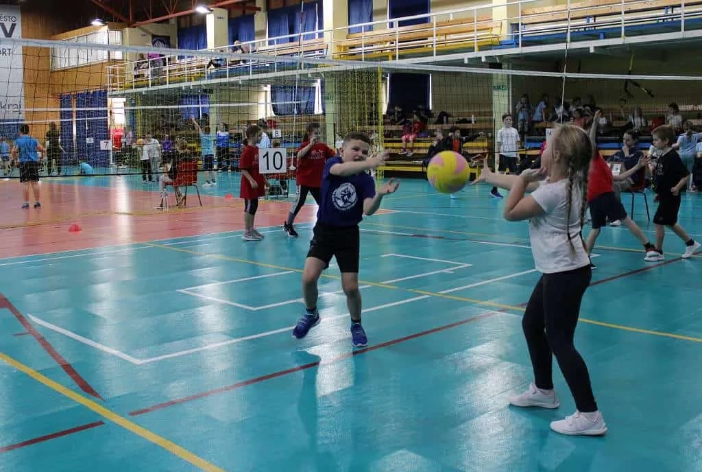 Fotografie z článku: Třetí turnaj v Barevném minivolejbalu