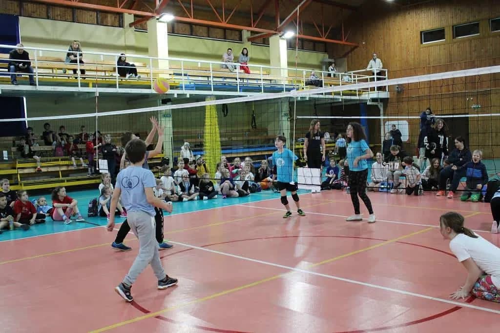 Fotografie z článku: Třetí turnaj v Barevném minivolejbalu