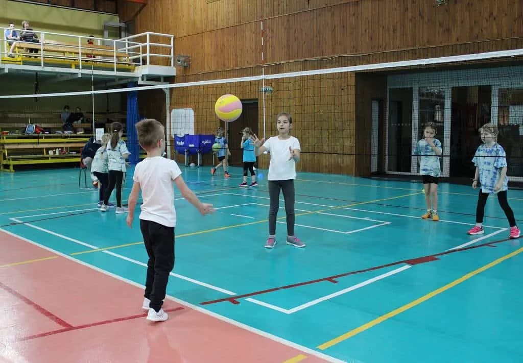 Fotografie z článku: Třetí turnaj v Barevném minivolejbalu