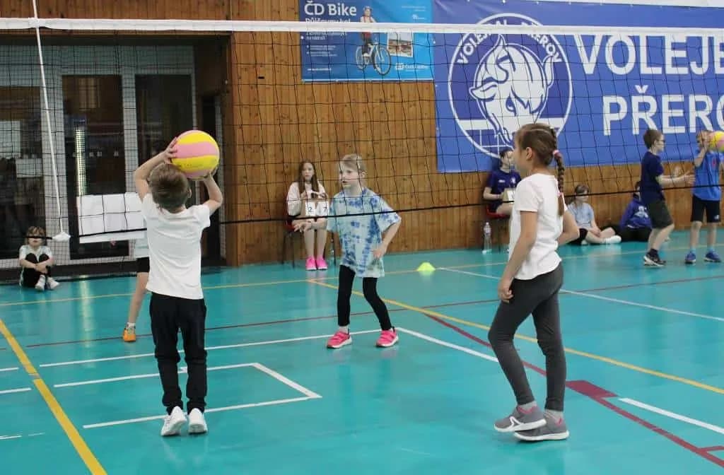 Fotografie z článku: Třetí turnaj v Barevném minivolejbalu