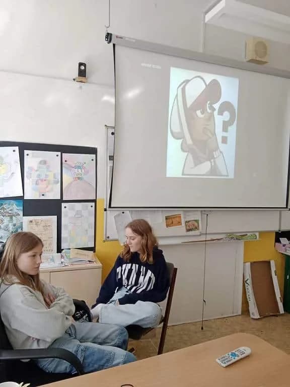 Fotografie z článku: Když žáci učí - Den učitelů v V. A