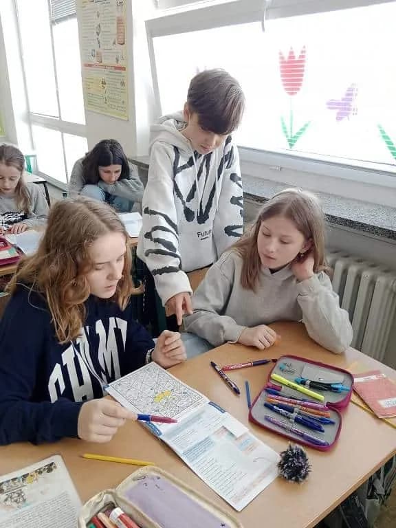 Fotografie z článku: Když žáci učí - Den učitelů v V. A