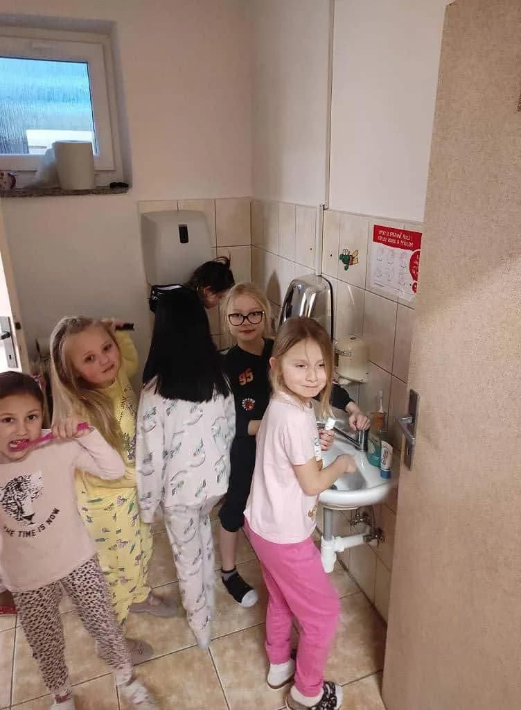 Fotografie z článku: Noc s Andersenem