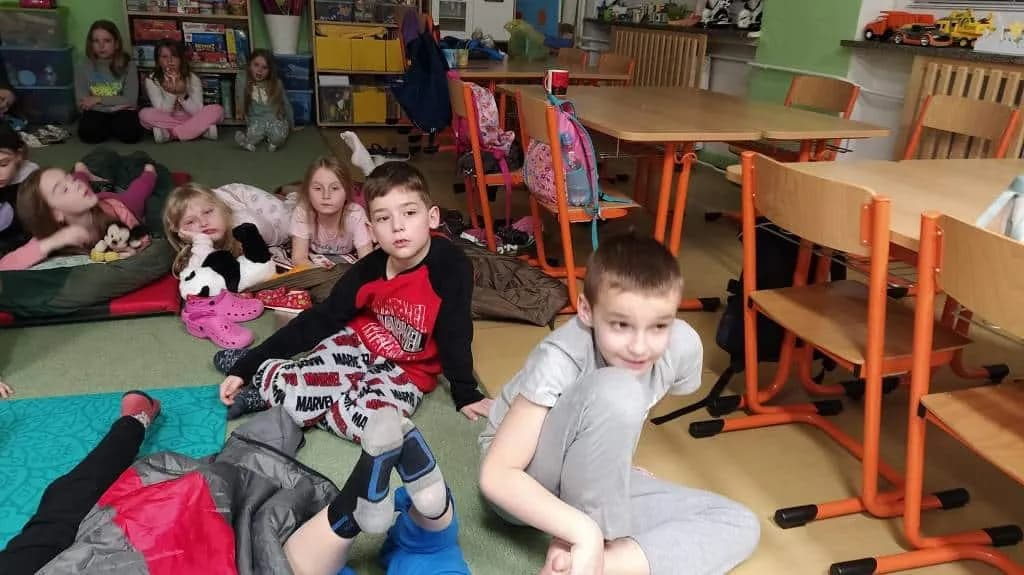 Fotografie z článku: Noc s Andersenem