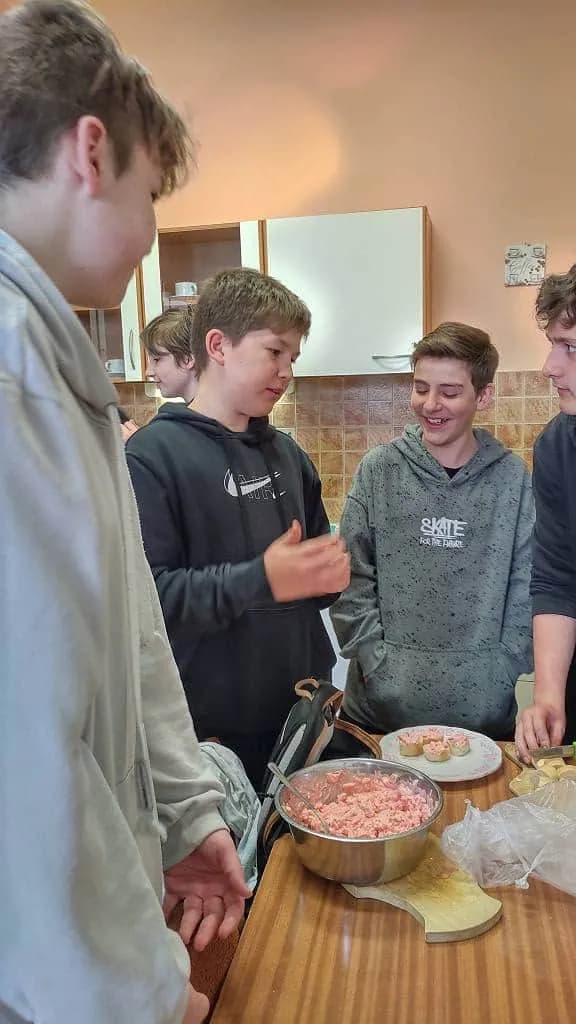 Fotografie z článku: Co sedmáci vytvořili v Pracovních činnostech v březnu?