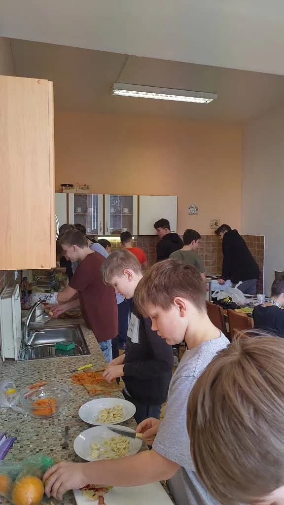 Fotografie z článku: Co sedmáci vytvořili v Pracovních činnostech v březnu?