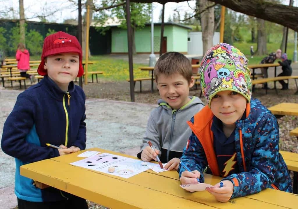 Fotografie z článku: Probouzení broučků - jarní stezka u Smajlíků