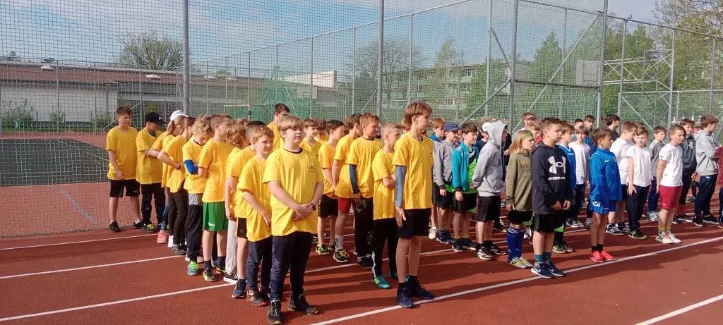 Fotografie z článku: Okrskové kolo ve vybíjené