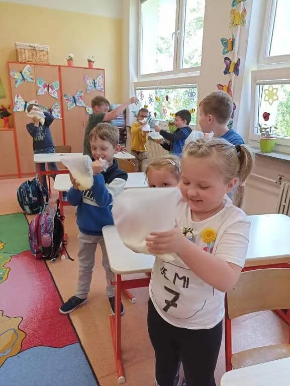 Fotografie z článku: Výroba barevných solí