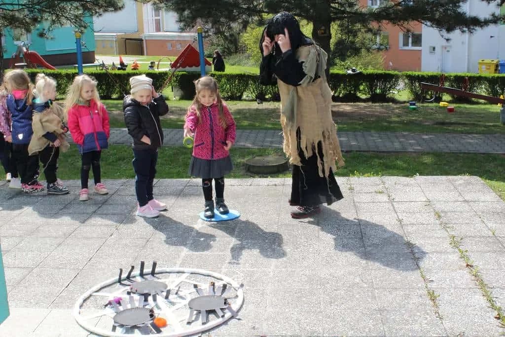 Fotografie z článku: Čarodějnice v MŠ