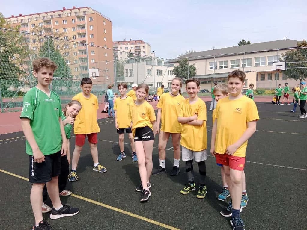 Fotografie z článku: Okresní kolo ve vybíjené