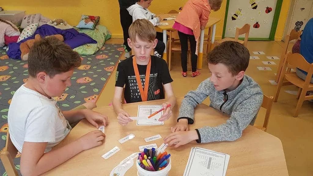 Fotografie z článku: Den včelstva u Soviček a Veverek v ŠD
