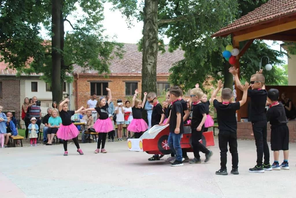 Fotografie z článku: Rozlučka se školkou
