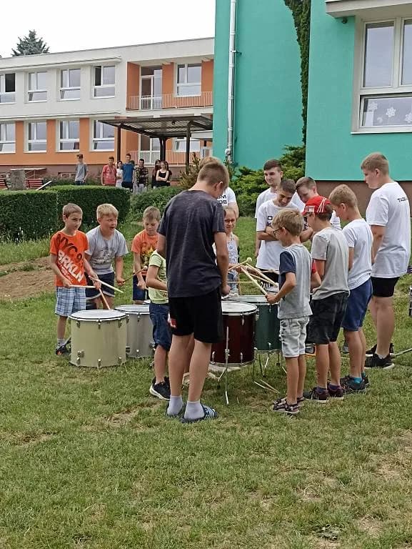 Fotografie z článku: DrumKids v Horní Moštěnici