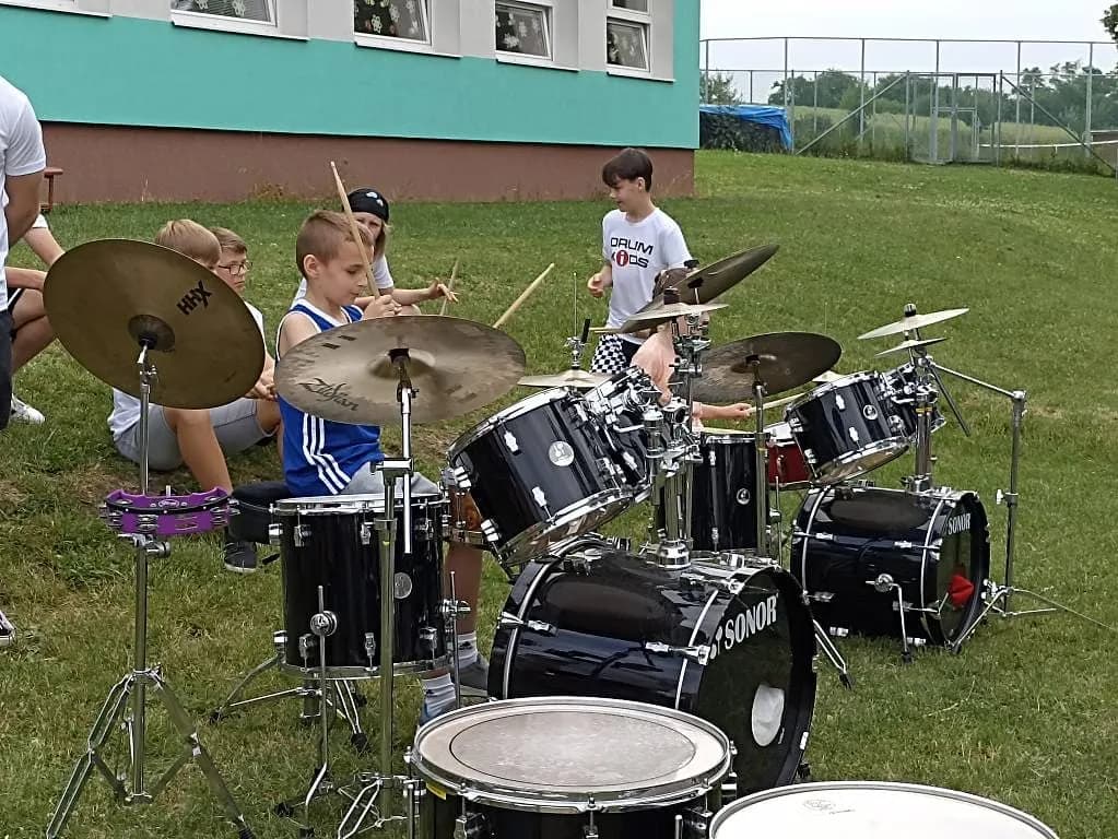 Fotografie z článku: DrumKids v Horní Moštěnici