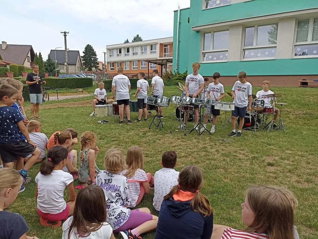 Fotografie z článku: DrumKids v Horní Moštěnici
