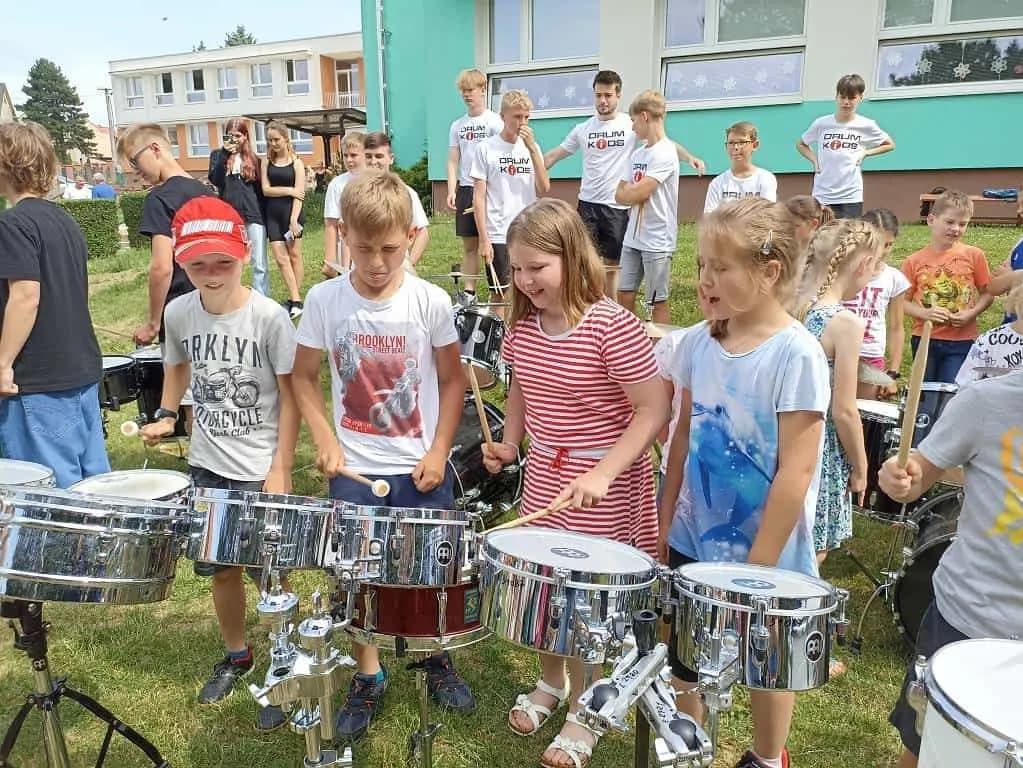 Fotografie z článku: DrumKids v Horní Moštěnici
