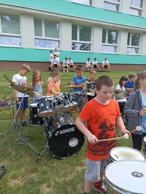 Fotografie z článku: DrumKids v Horní Moštěnici