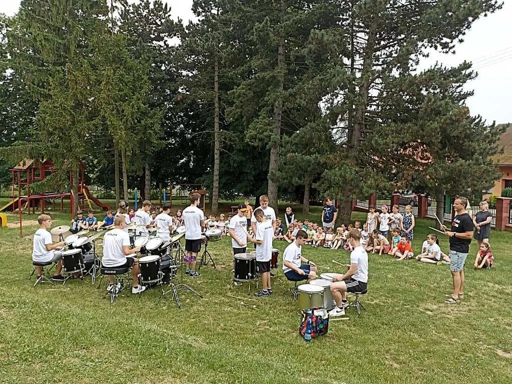 Fotografie z článku: DrumKids v Horní Moštěnici