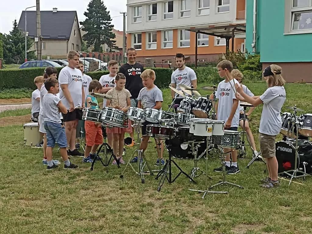 Fotografie z článku: DrumKids v Horní Moštěnici