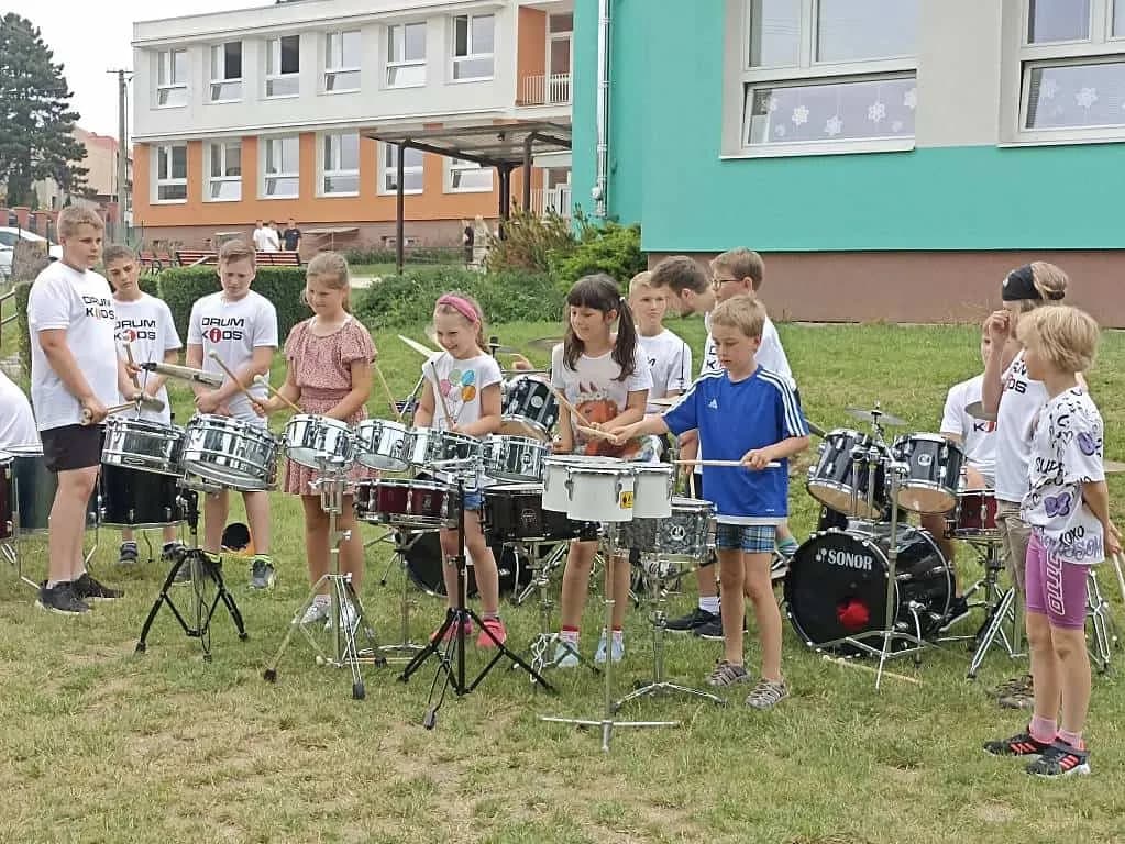 Fotografie z článku: DrumKids v Horní Moštěnici