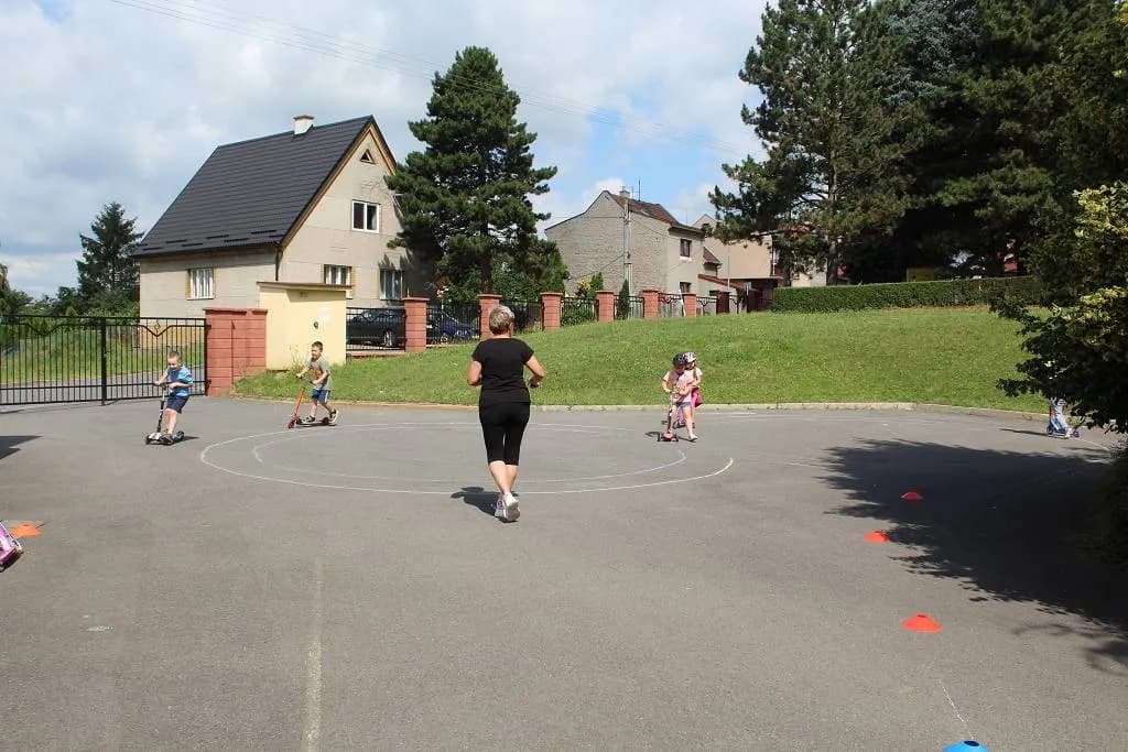 Fotografie z článku: Sportovní den u Koťata