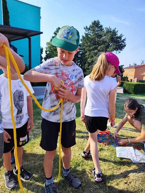 Fotografie z článku: Přívesnický tábor