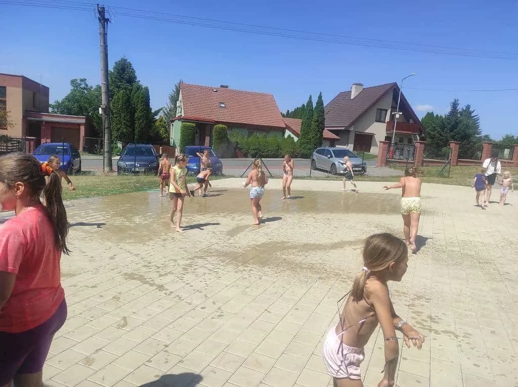 Fotografie z článku: Přívesnický tábor