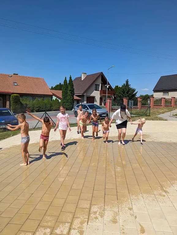 Fotografie z článku: Přívesnický tábor