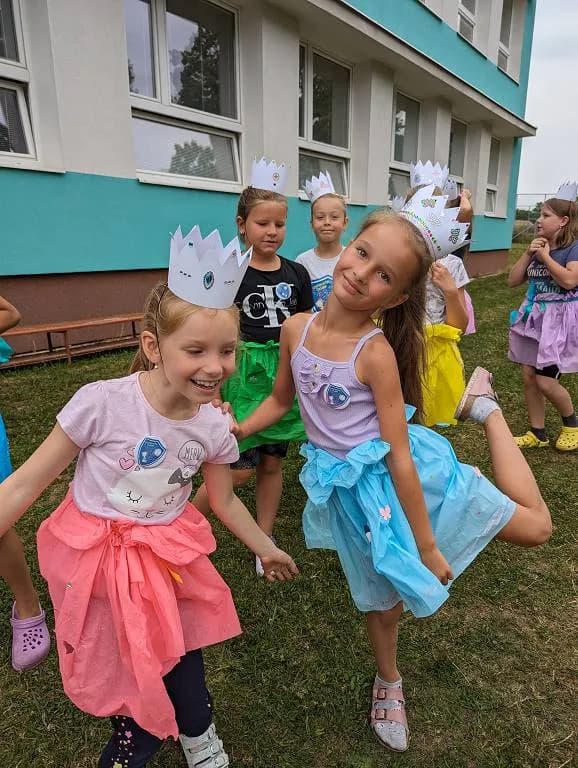 Fotografie z článku: Přívesnický tábor