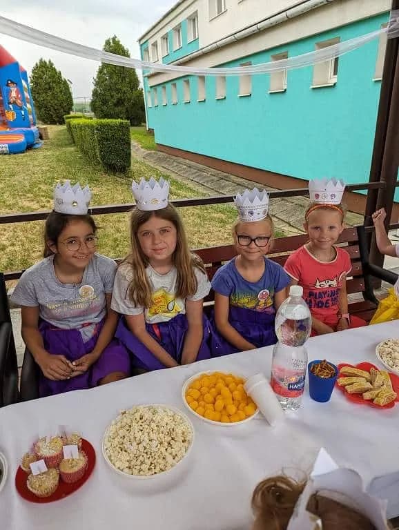 Fotografie z článku: Přívesnický tábor