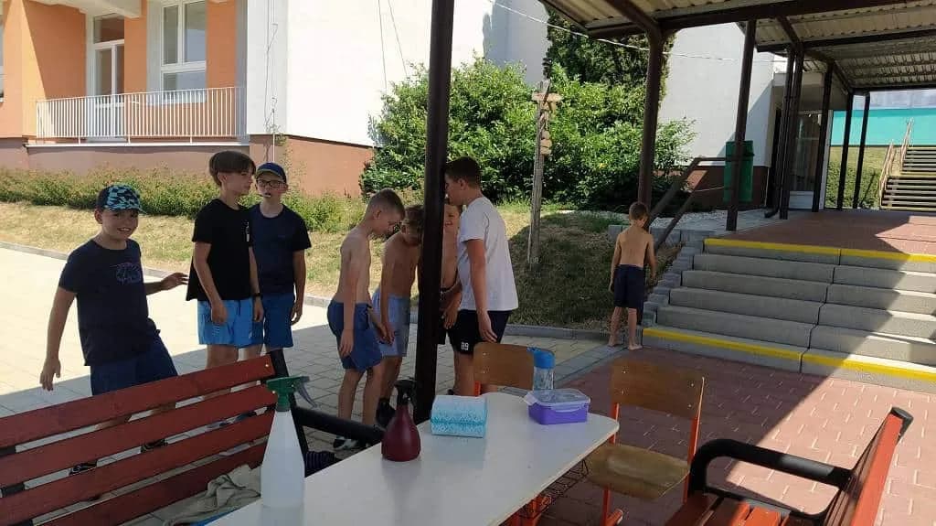 Fotografie z článku: Přívesnický tábor