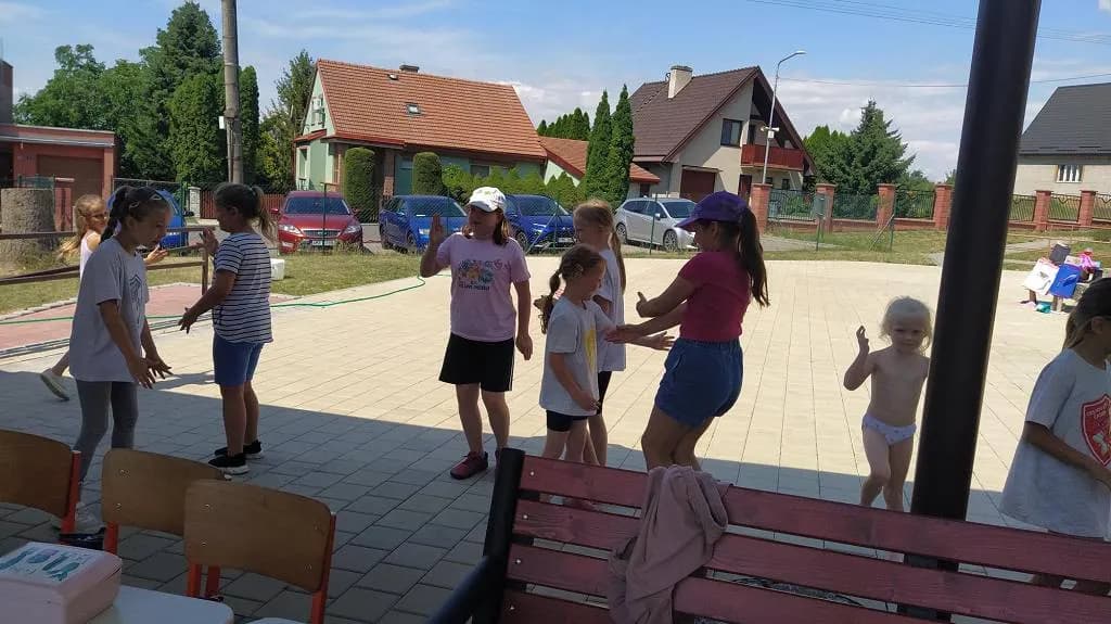 Fotografie z článku: Přívesnický tábor