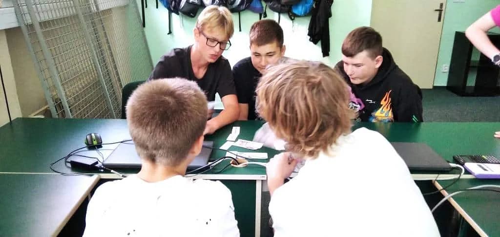 Fotografie z článku: Legiovlak a Finanční gramotnost