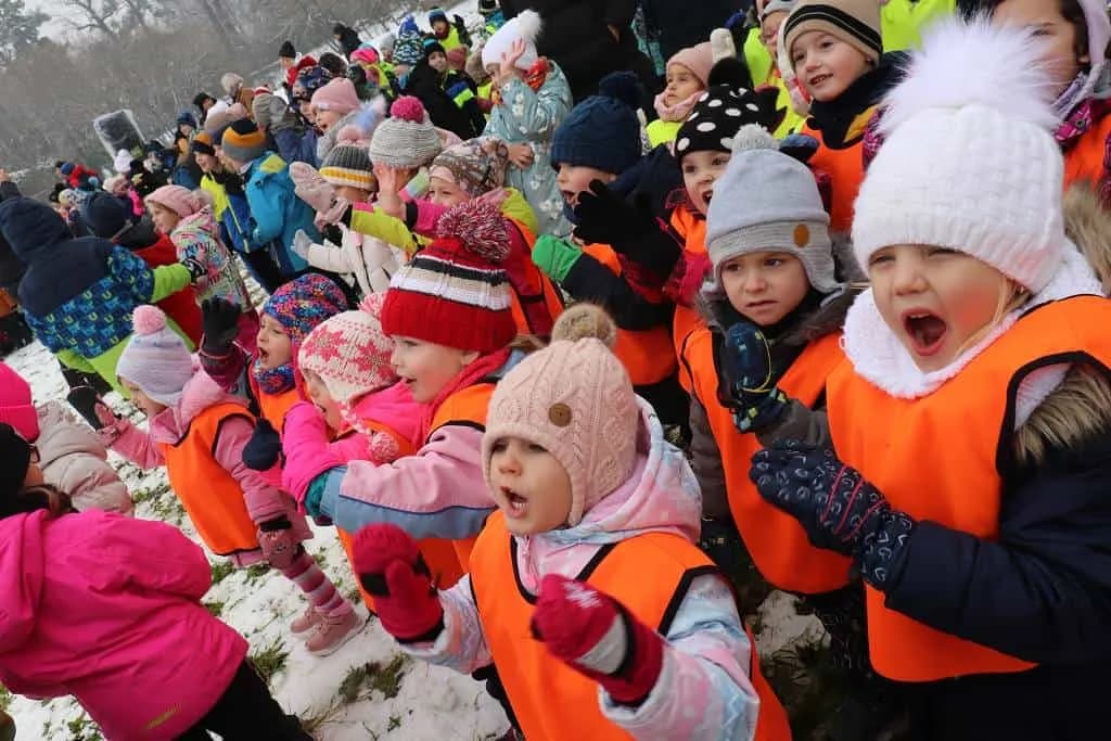 Fotografie z článku: Balónová pošta