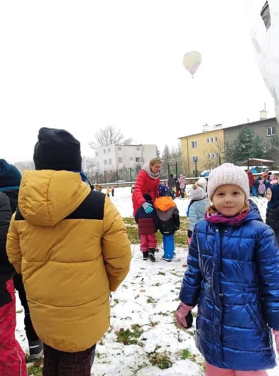 Fotografie z článku: Balónová pošta
