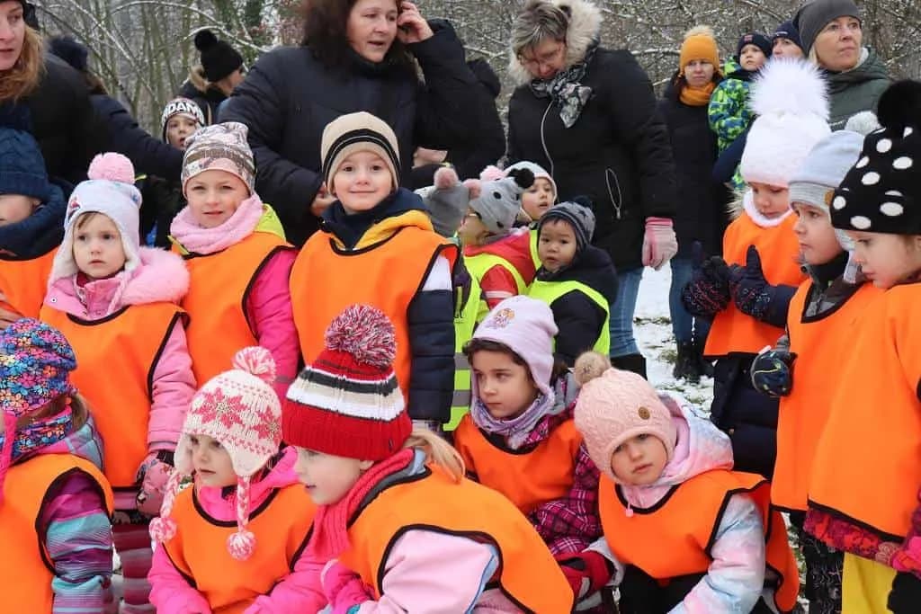Fotografie z článku: Balónová pošta