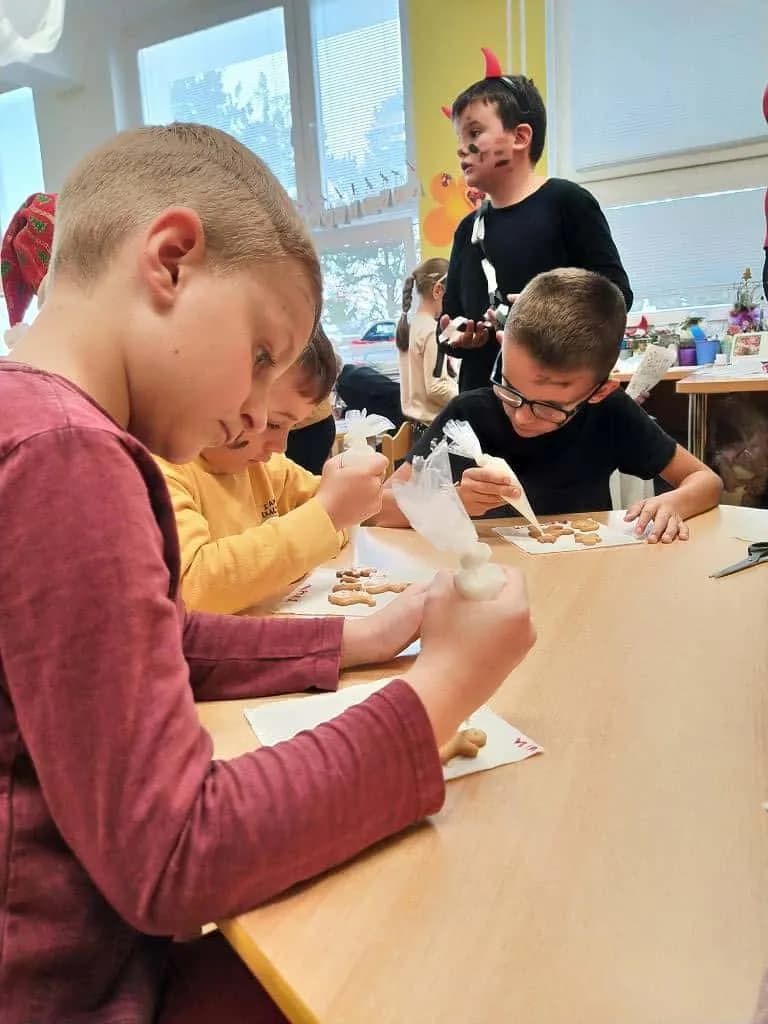 Fotografie z článku: Čertí škola aneb pekelné úkoly a nebeské hraní