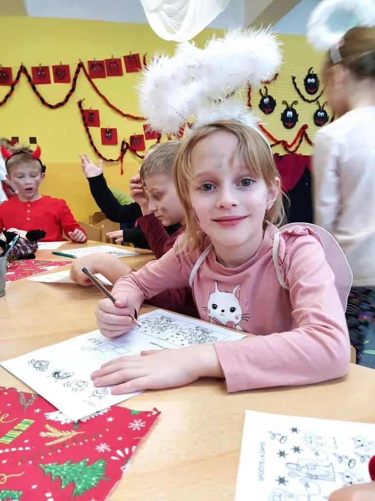 Fotografie z článku: Čertí škola aneb pekelné úkoly a nebeské hraní