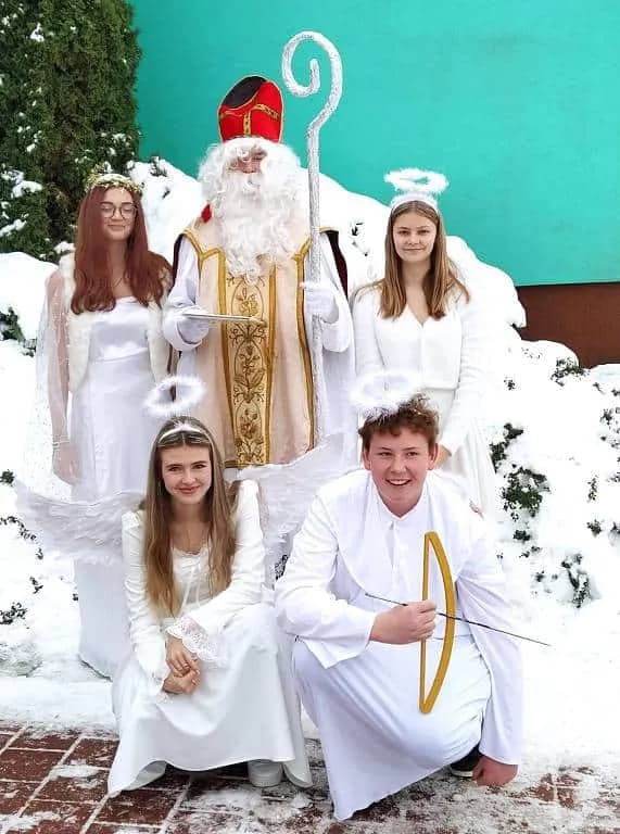 Fotografie z článku: Mikulášská parta v ZŠ