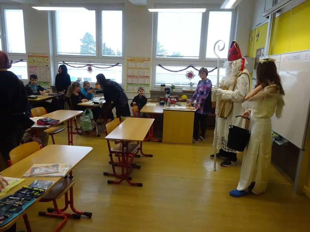 Fotografie z článku: Mikulášská parta v ZŠ