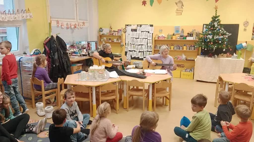 Fotografie z článku: Veverky a Sovičky taky zpívají koledy
