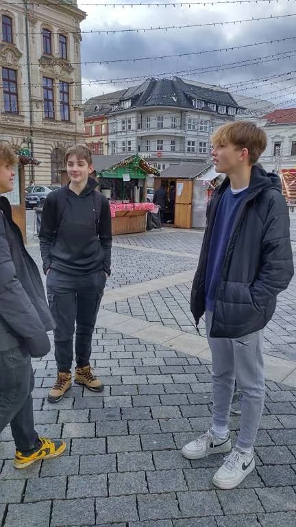 Fotografie z článku: Vánoční bowling s VIII.B